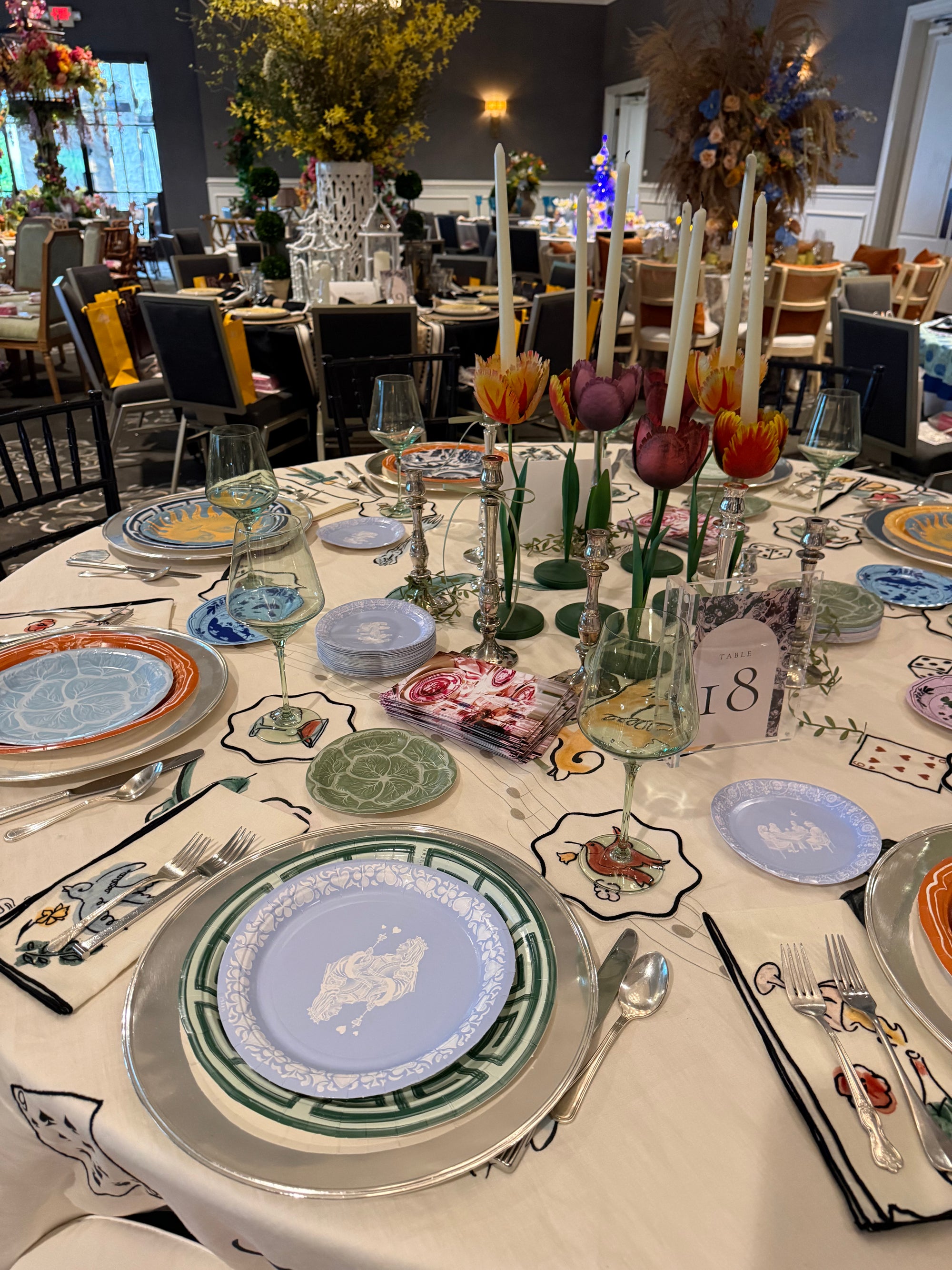 Gwendolyn's G. McGee Queen of Hearts Dessert Rosy Pink Jasperware Paper Plate - 8 pack